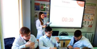 22 ноября студентка ГАПОУ КО "Медицинский техникум", волонтер-медик Молчанова Вита провела Брейн-ринг среди команд 1 и 2 курсов специальности "Лабораторная диагностика" на тему «Небанально о банальном: наше сердце». 